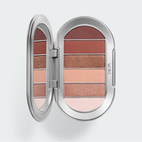 🌸2 for $20🌸 NIB r.e.m. beauty Midnight Shadows Eyeshadow Palette in Babydoll - Picture 1 of 8